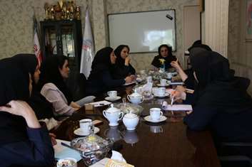  نشست تخصصی جهت ارتقاء کیفیت فرآیندهای آموزشی مرکز الفجر  در ستاد مرکز بهداشت غرب انجام شد.