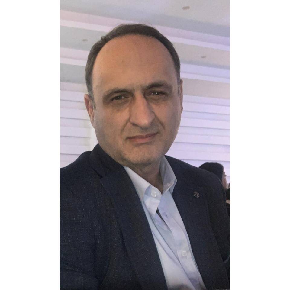 انتخاب شایسته جناب آقای دکتر پیمان لسان‌پزشکی به‌عنوان پزشک منتخب درمانگر HIV در سطح کشور