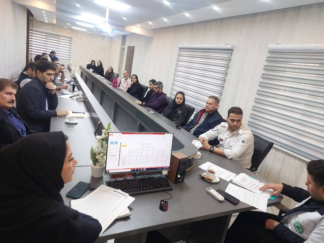 برگزاری مانور دورمیزی آمادگی و مقابله با آتش‌سوزی در مرکز بهداشت غرب