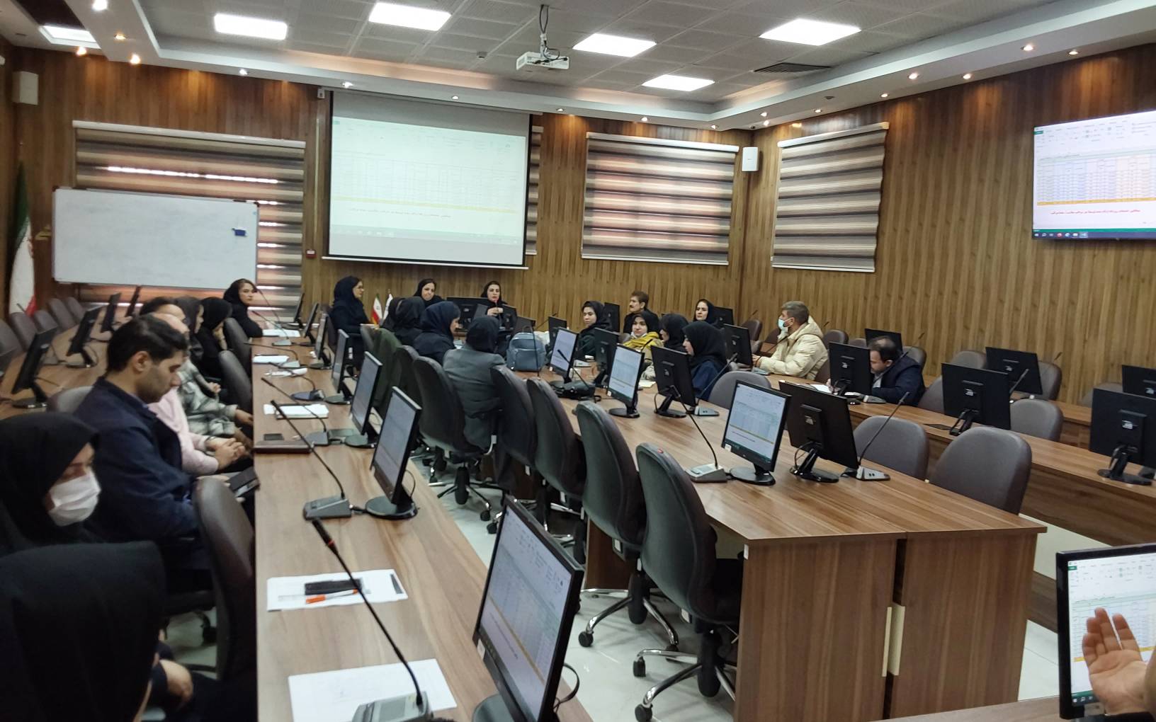 برگزاری جلسه سرپرستان با حضور ریاست محترم مرکز بهداشت غرب