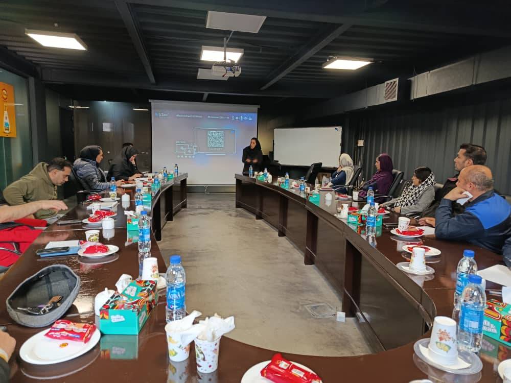 برگزاری جلسه آموزشی تغذیه سالم و پیشگیری از بیماری‌های غیرواگیر برای کارکنان شرکت مواد غذایی بهروز 