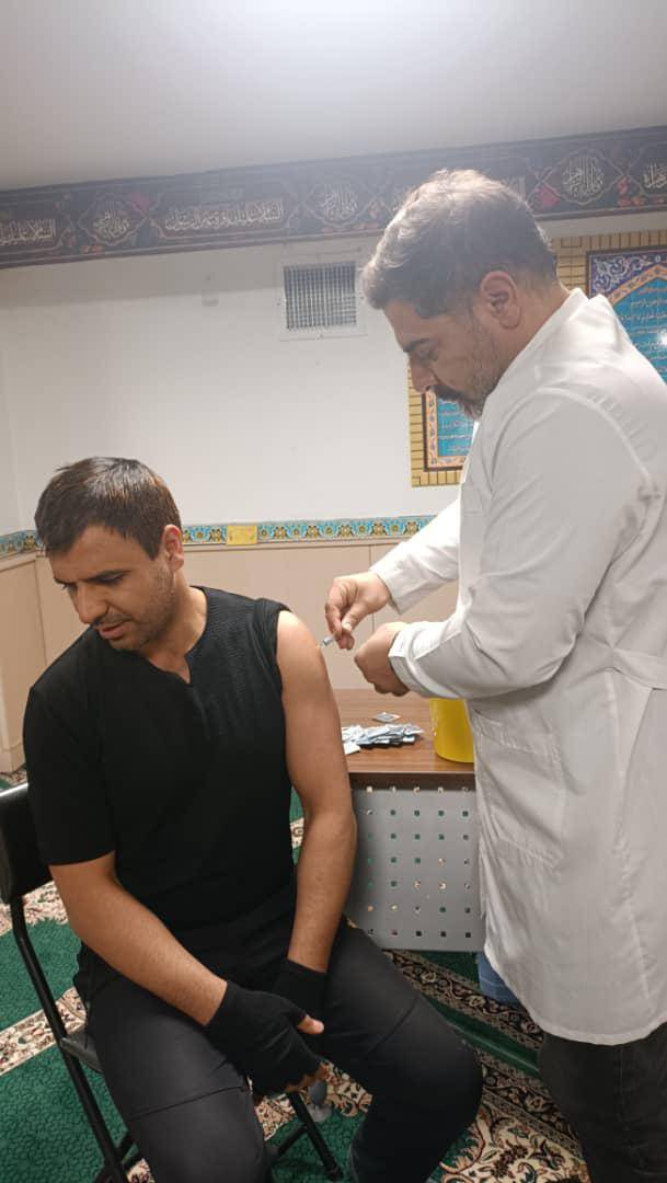 واکسیناسیون پرسنل بنیاد ملی نخبگان ایران توسط مرکز بهداشت غرب تهران