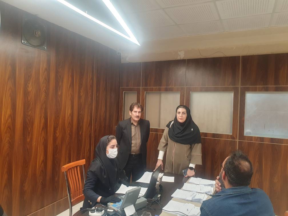 نظارت ستادی رئیس مرکز بهداشت غرب برنامه معاینات سلامت شغلی مرکز طب کار در شرکت شهر فرش