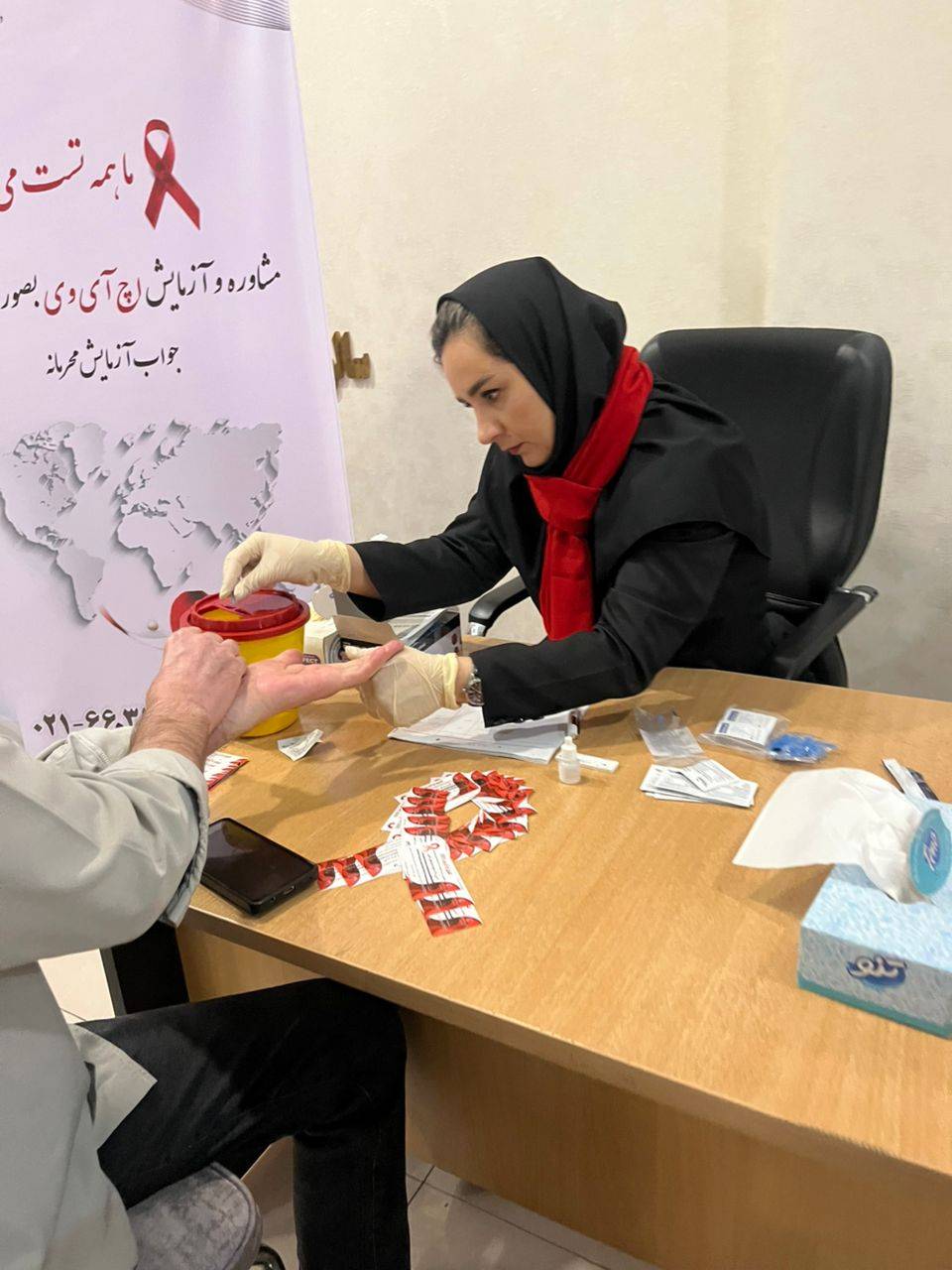 برگزاری میز خدمت آموزش، تست و بیماریابی اچ‌آی‌وی ویژه پرسنل فرودگاه مهرآباد