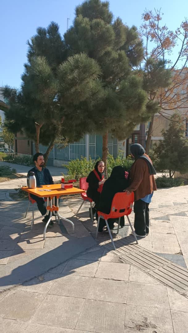 میز خدمت مشاوره و آزمایش رایگان HIV در پارک المهدی