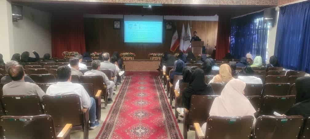 برگزاری کلاس کارگاه آموزشی با رویکرد نظام مراقبت و درمان بیماری HIV