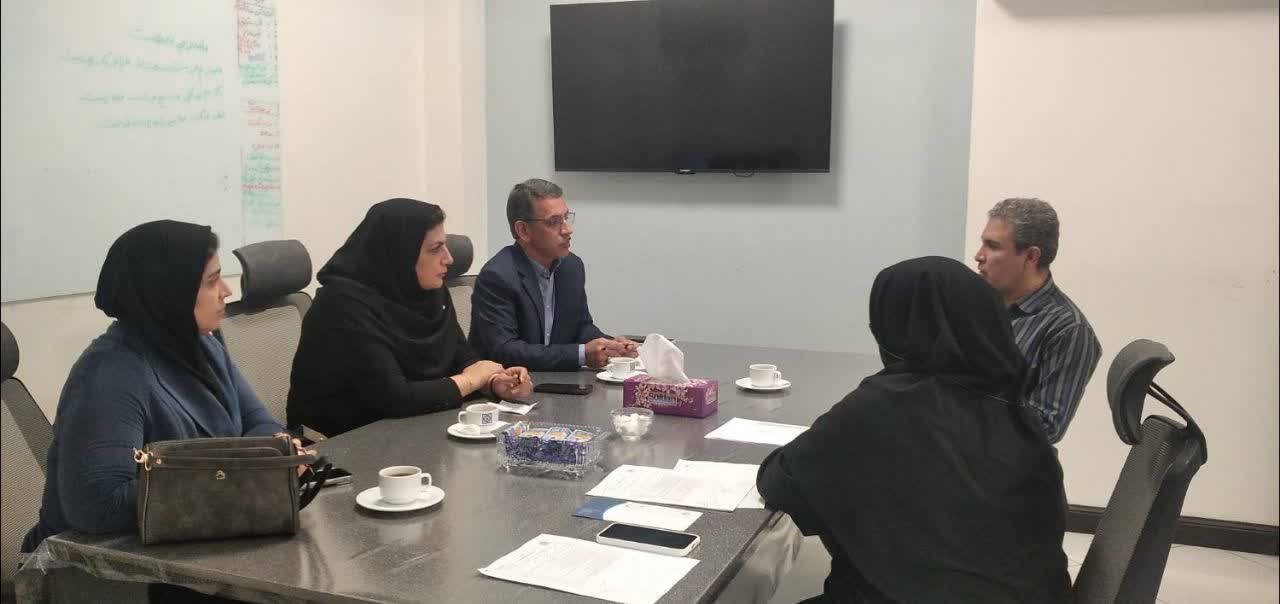 همکاری مشترک مرکز بهداشت غرب با اداره بیمه سلامت