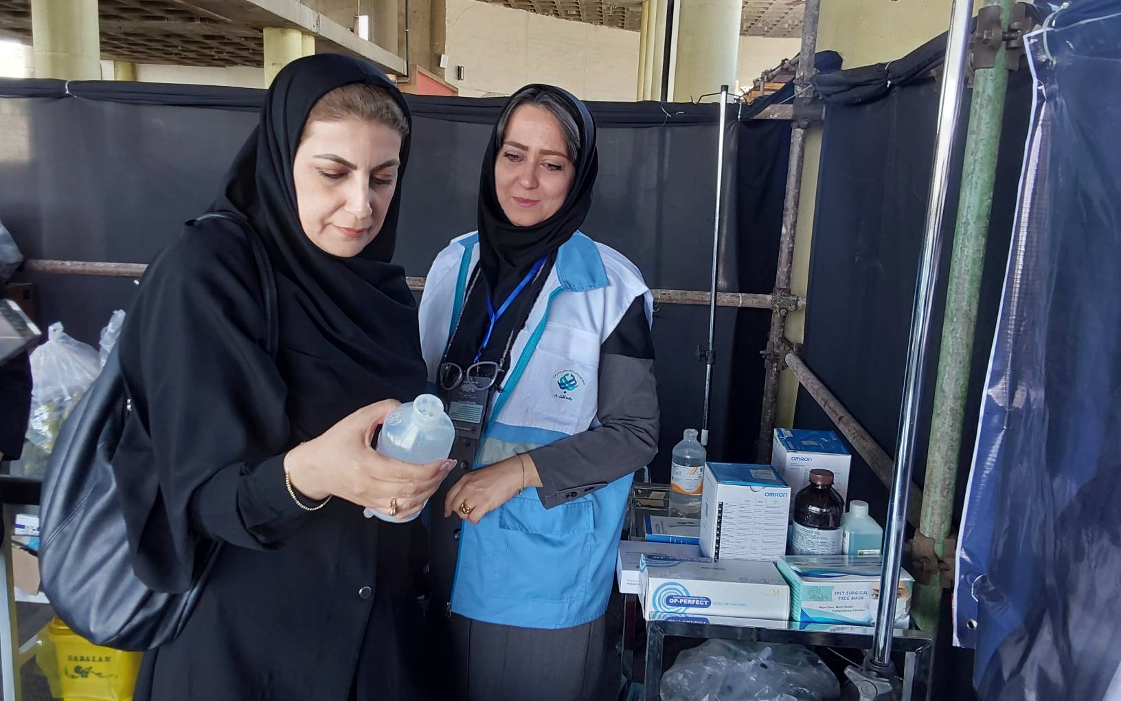  خدمت‌رسانی شبانه‌روزی مرکز بهداشت غرب تهران به زائران در مراسم تشییع رهبر شهید، از استقرار موکب سلامت تا نظارت بر سلامت غذایی عزاداران 